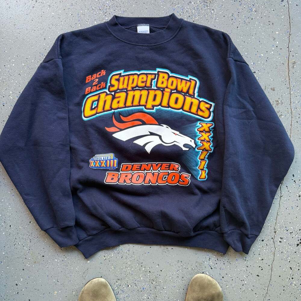 Vintage 90s Logo 7 Denver Broncos Back to Back Super Bowl XXXIII Champions Sweat
